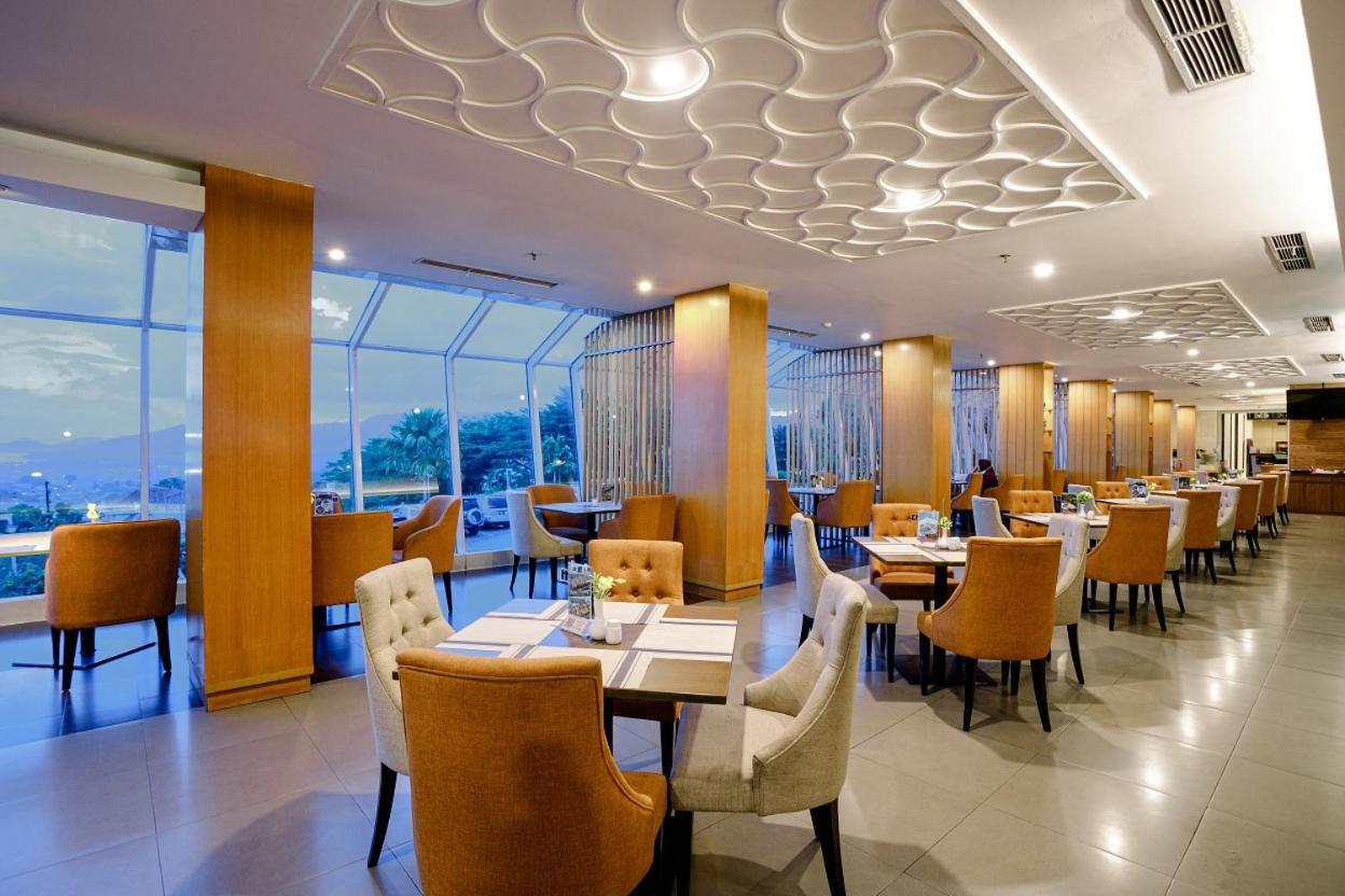 Emersia Hotel And Resort Bandar Lampung Extérieur photo