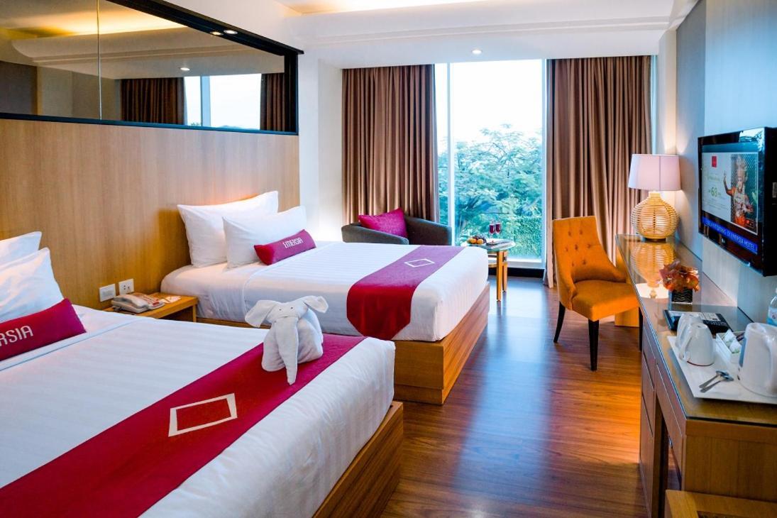 Emersia Hotel And Resort Bandar Lampung Extérieur photo