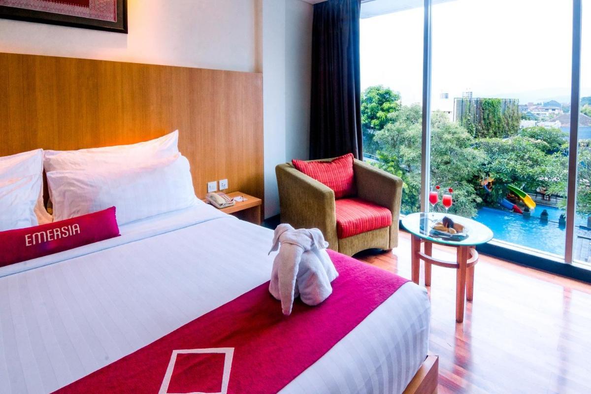 Emersia Hotel And Resort Bandar Lampung Extérieur photo