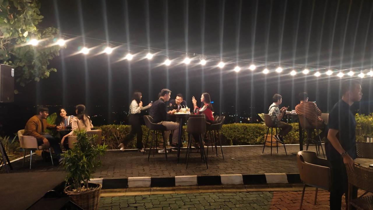 Emersia Hotel And Resort Bandar Lampung Extérieur photo