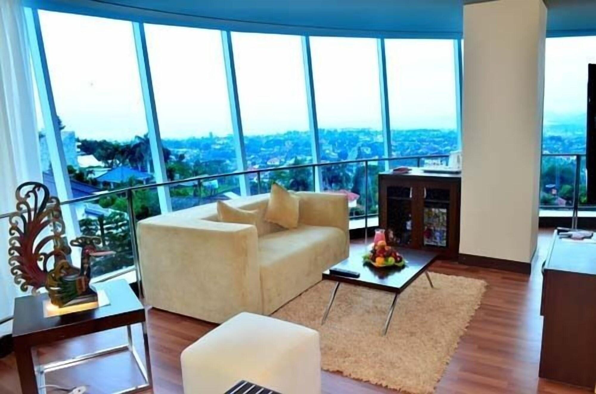 Emersia Hotel And Resort Bandar Lampung Extérieur photo